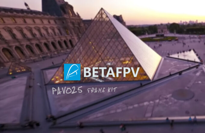 BETAFPV Pavo25 au Musée du Louvre à Paris