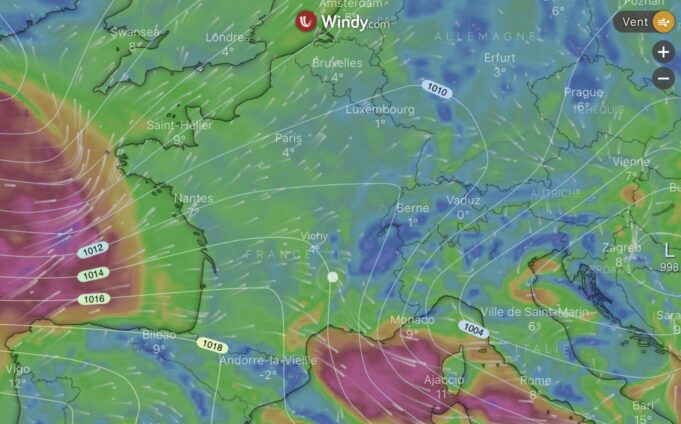 Carte de prévisions météo pour vols de drones