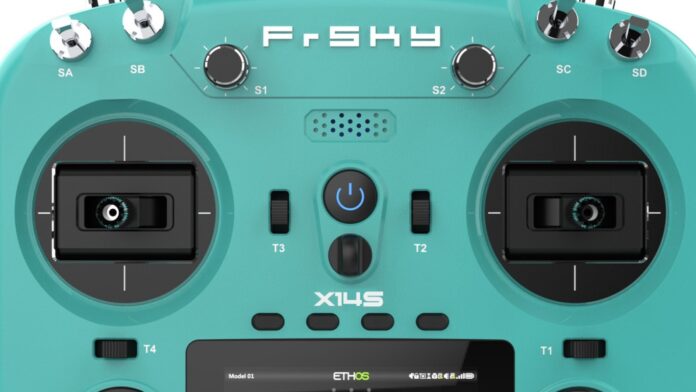 FrSky-TWIN-X14-XT14S-Controller-FPV